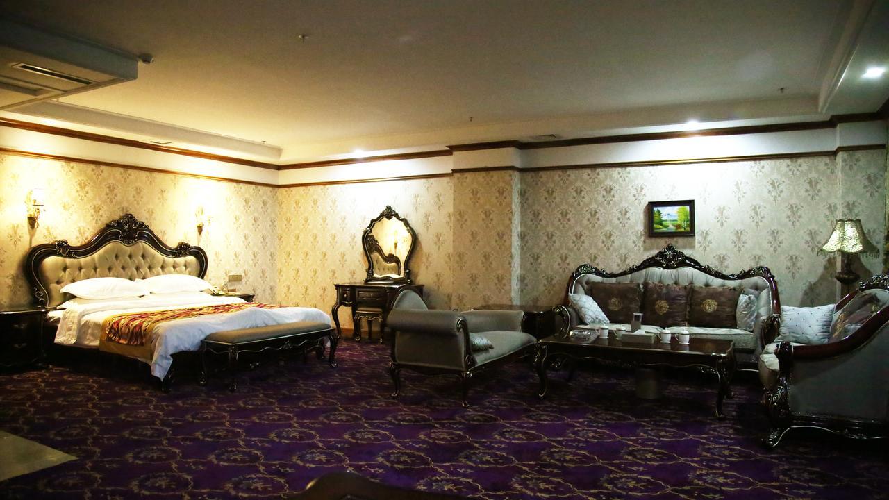 Nurlan Hotel Кашгар Экстерьер фото